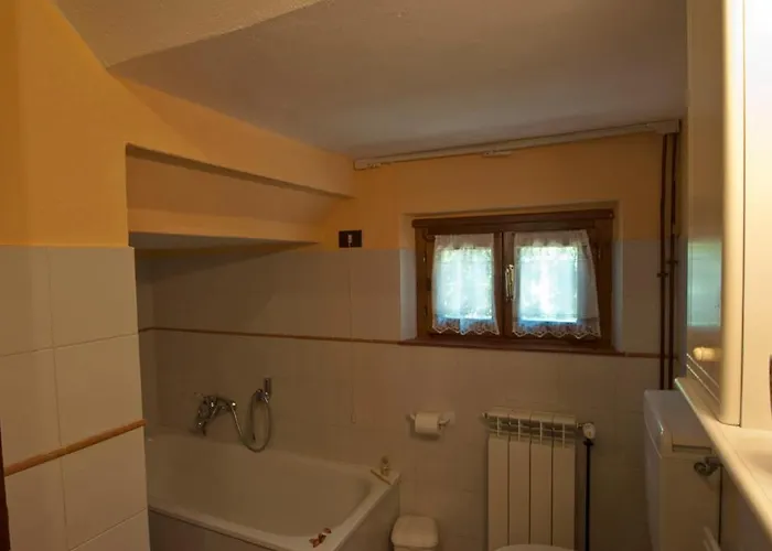 Frantusa 6&2, Emma Villa