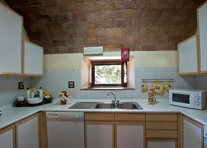 Frantusa 6&2, Emma Villa *